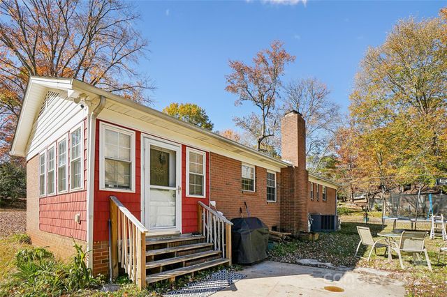 7459 Elwood Drive, Charlotte, NC 28227