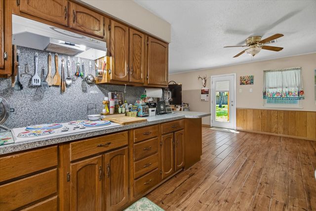 125 County Road 4010, Dayton, TX 77535