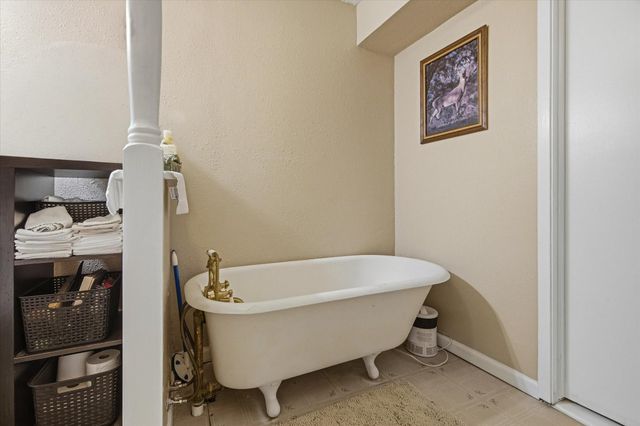 125 County Road 4010, Dayton, TX 77535