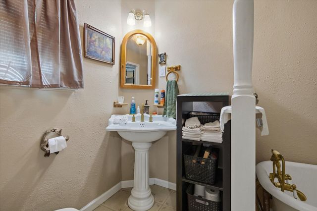 125 County Road 4010, Dayton, TX 77535