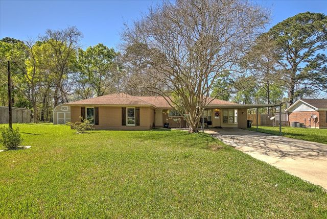 125 County Road 4010, Dayton, TX 77535