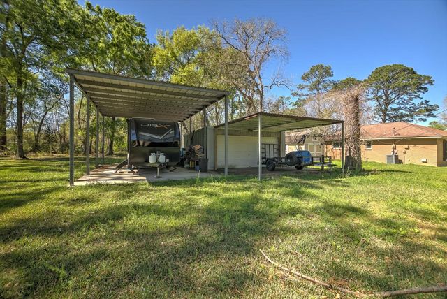 125 County Road 4010, Dayton, TX 77535