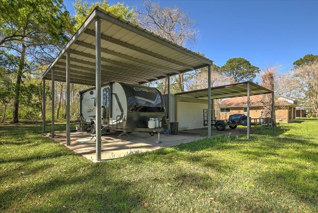 125 County Road 4010, Dayton, TX 77535