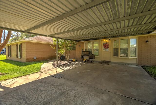 125 County Road 4010, Dayton, TX 77535