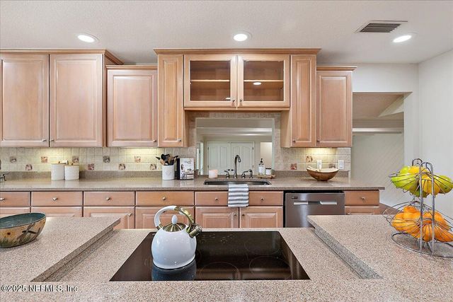 777 ARTHUR MOORE Drive, Green Cove Springs, FL 32043