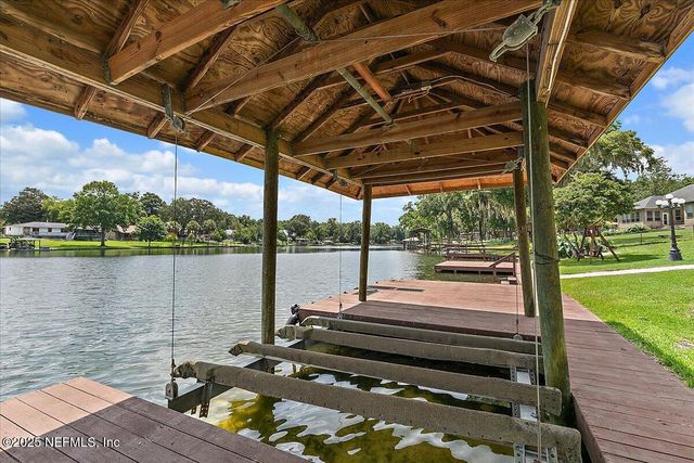 777 ARTHUR MOORE Drive, Green Cove Springs, FL 32043