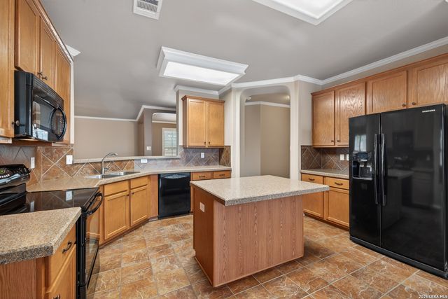 2557 Sir Barton Bay, Schertz, TX 78108