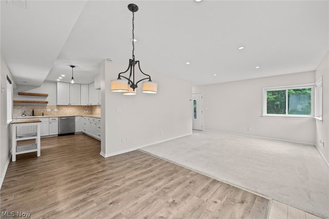 145 Brookdell Drive NW, North Canton, OH 44720