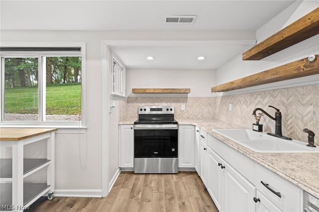 145 Brookdell Drive NW, North Canton, OH 44720