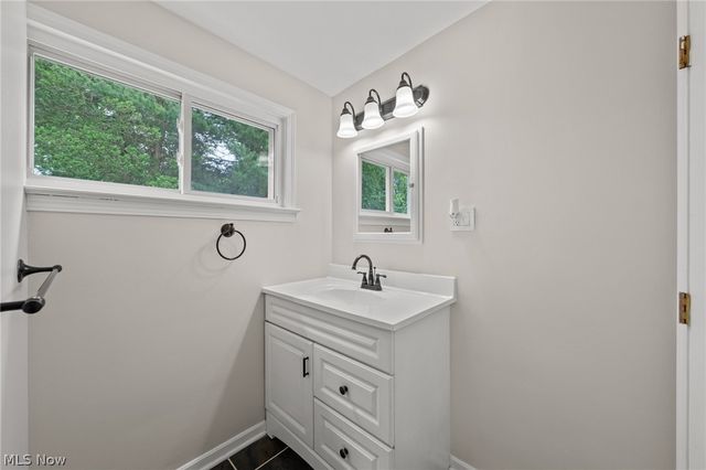 145 Brookdell Drive NW, North Canton, OH 44720