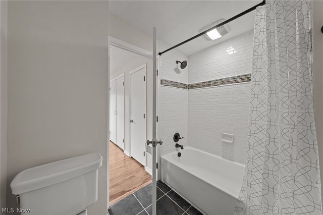 145 Brookdell Drive NW, North Canton, OH 44720