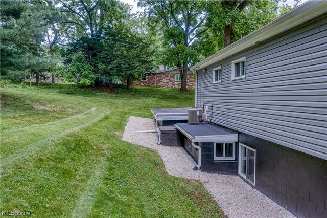 145 Brookdell Drive NW, North Canton, OH 44720