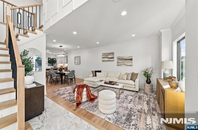 31 Barnsdale Road, Clifton, NJ 07013