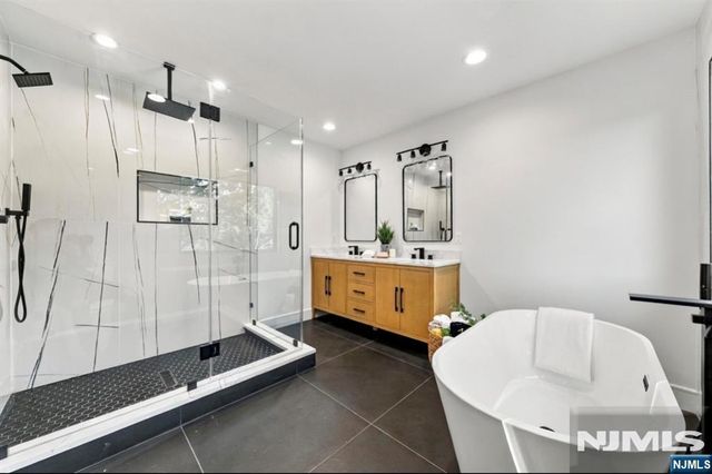31 Barnsdale Road, Clifton, NJ 07013