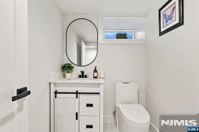 31 Barnsdale Road, Clifton, NJ 07013