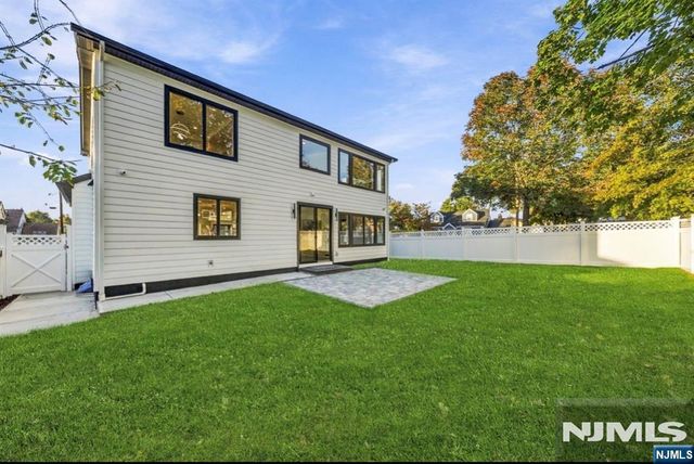31 Barnsdale Road, Clifton, NJ 07013