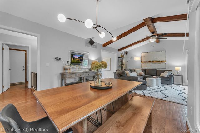 20019 Southampton Drive, Livonia, MI 48152