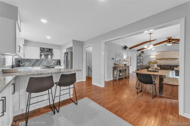 20019 Southampton Drive, Livonia, MI 48152