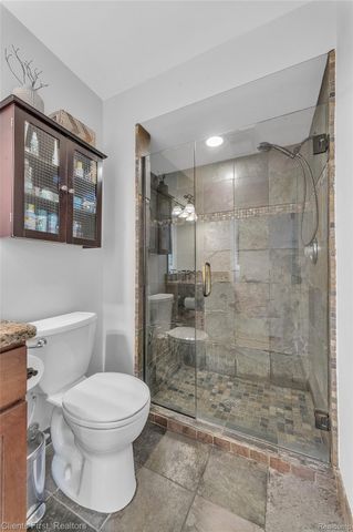 20019 Southampton Drive, Livonia, MI 48152