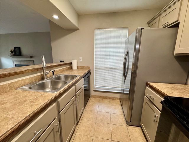 5981 Arapaho Road 303, Dallas, TX 75248