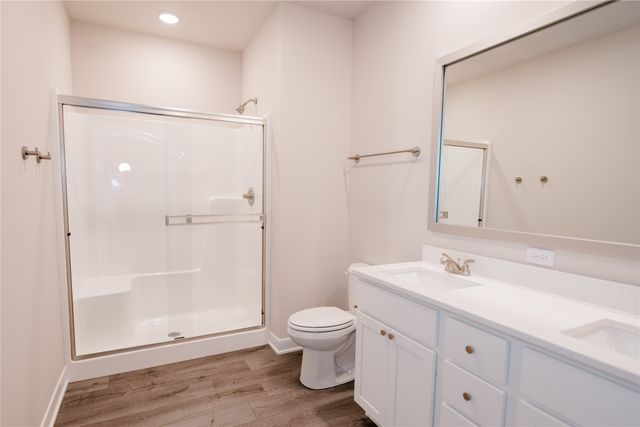 757 E 23rd Street N, Newton, IA 50208