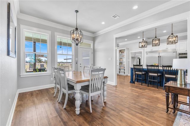 1694 Henry Prairie Road, Franklin, TX 77856