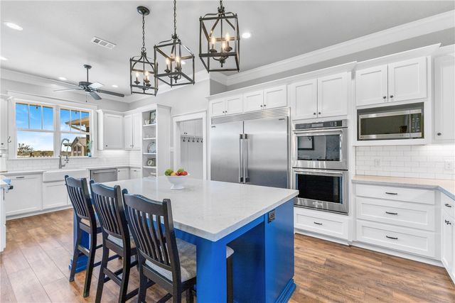 1694 Henry Prairie Road, Franklin, TX 77856