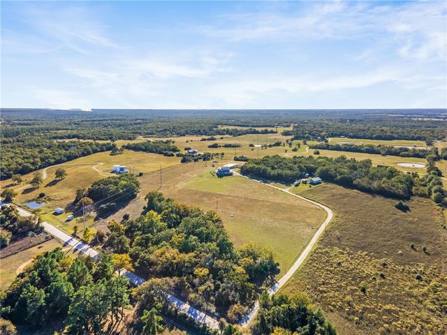 1694 Henry Prairie Road, Franklin, TX 77856