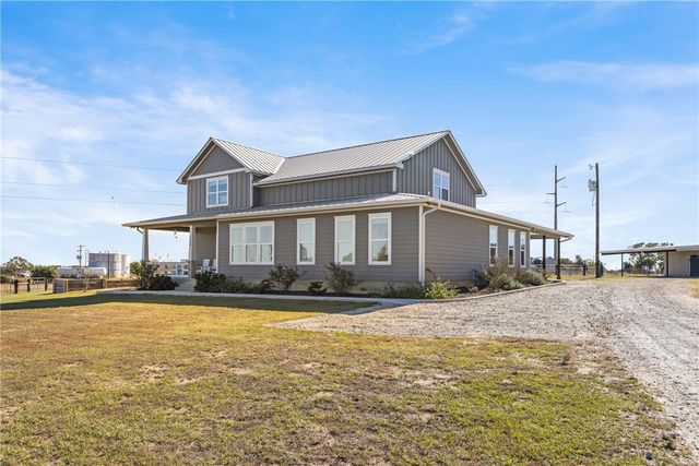 1694 Henry Prairie Road, Franklin, TX 77856