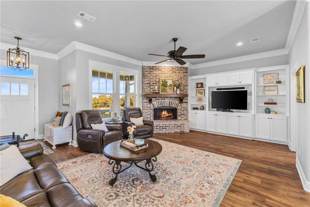 1694 Henry Prairie Road, Franklin, TX 77856