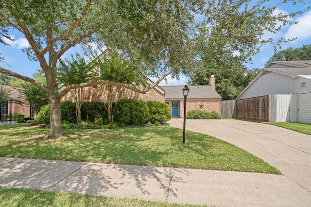 10306 Briar River Drive, Houston, TX 77042