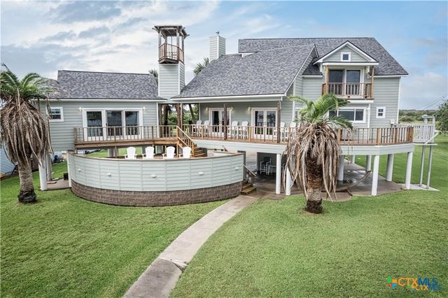 870 County Road 307, Port Lavaca, TX 77979
