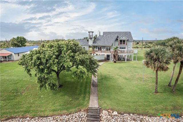 870 County Road 307, Port Lavaca, TX 77979