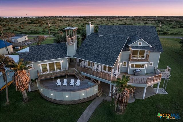 870 County Road 307, Port Lavaca, TX 77979