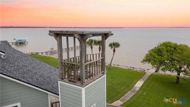 870 County Road 307, Port Lavaca, TX 77979