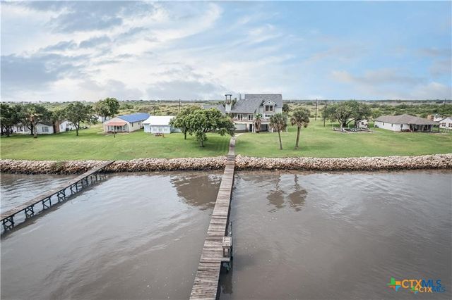 870 County Road 307, Port Lavaca, TX 77979
