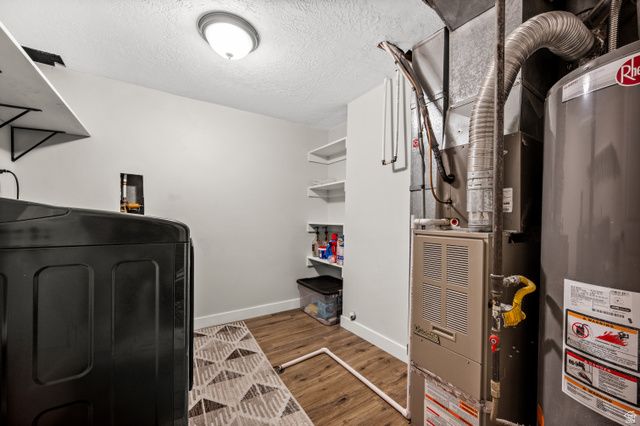3947 W DONALBAIN ST, South Jordan, UT 84009