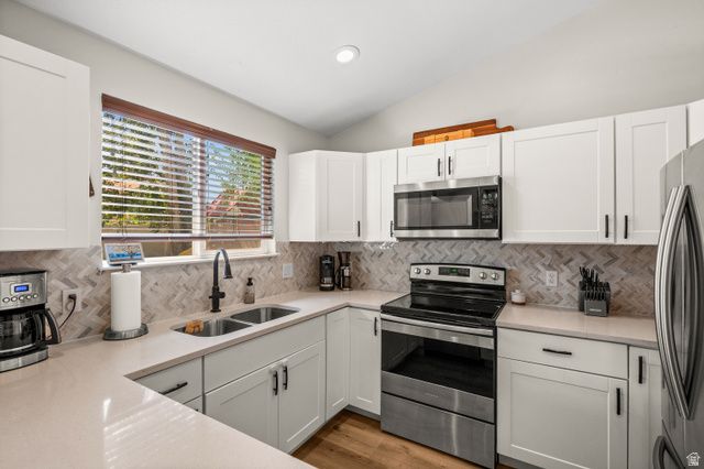 3947 W DONALBAIN ST, South Jordan, UT 84009