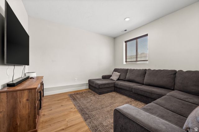 3947 W DONALBAIN ST, South Jordan, UT 84009