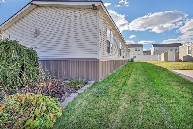 57561 Meadow Drive, New Haven, MI 48048