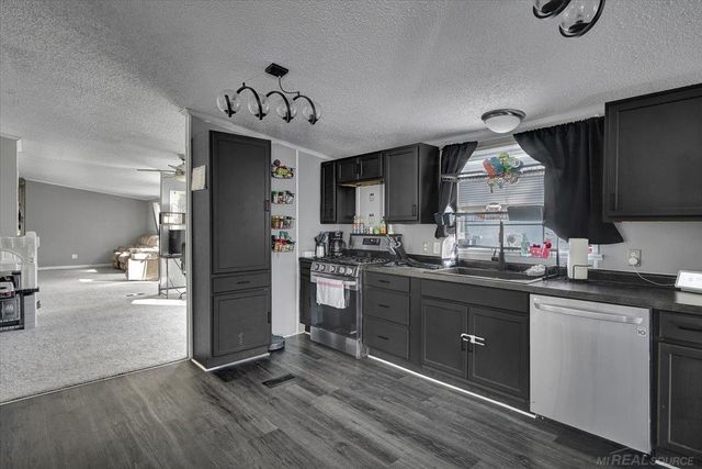 57561 Meadow Drive, New Haven, MI 48048