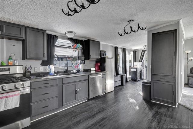 57561 Meadow Drive, New Haven, MI 48048