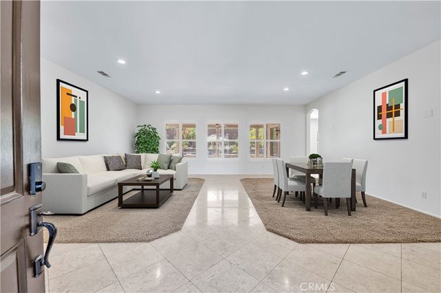 26635 Paddington Court, Murrieta, CA 92563