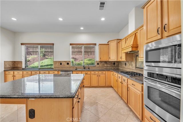 26635 Paddington Court, Murrieta, CA 92563