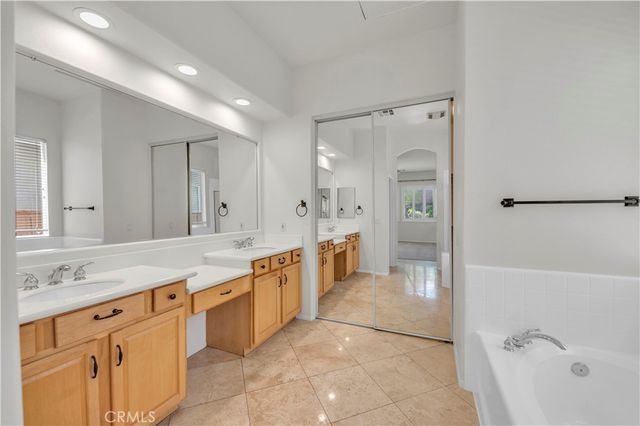 26635 Paddington Court, Murrieta, CA 92563