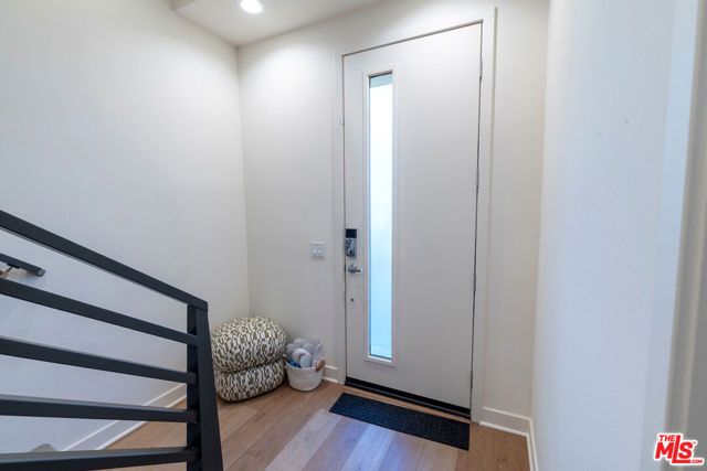 10814 Hortense Street, Los Angeles, CA 91602