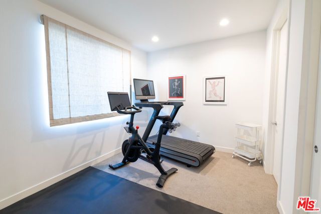 10814 Hortense Street, Los Angeles, CA 91602