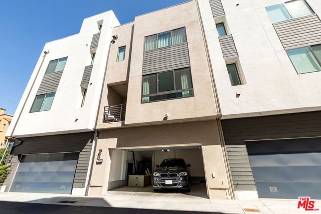 10814 Hortense Street, Los Angeles, CA 91602