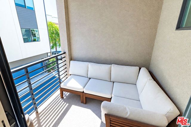 10814 Hortense Street, Los Angeles, CA 91602