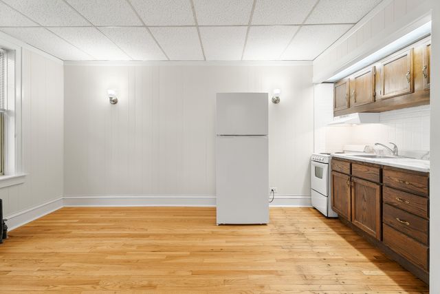 1440 W Howard Street 18, Chicago, IL 60626